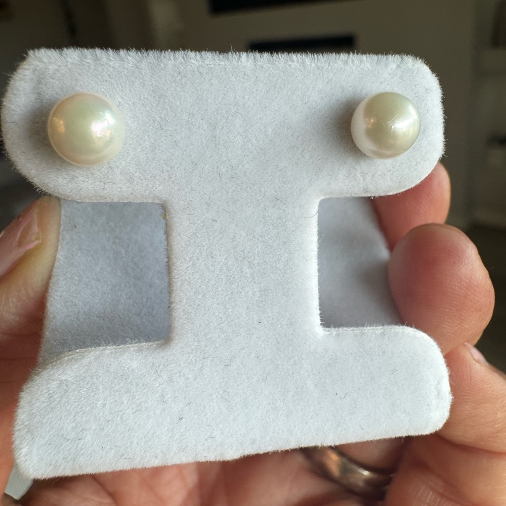 Elegant Pearl Stud Earrings